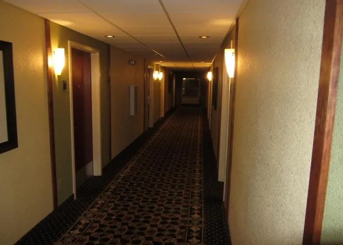 Western Parkway 3* Alton