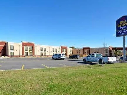 Western Parkway 3* Alton